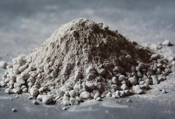 湖北安耐捷廠家科學(xué)講解：澆注料水泥窯用澆注料分類(lèi)